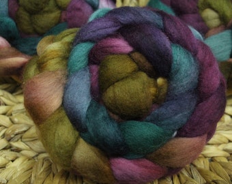 New: Hand-dyed combed wool Falkland -Kashmir-