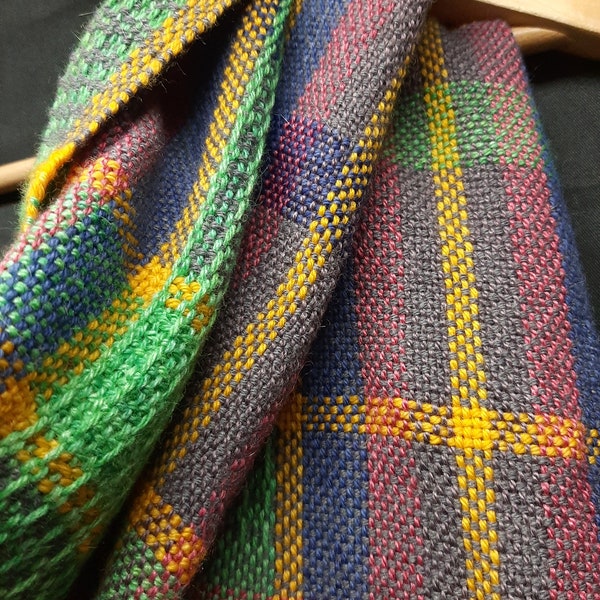 Handwoven scarf -Very British- made of merino, alpaca and silk