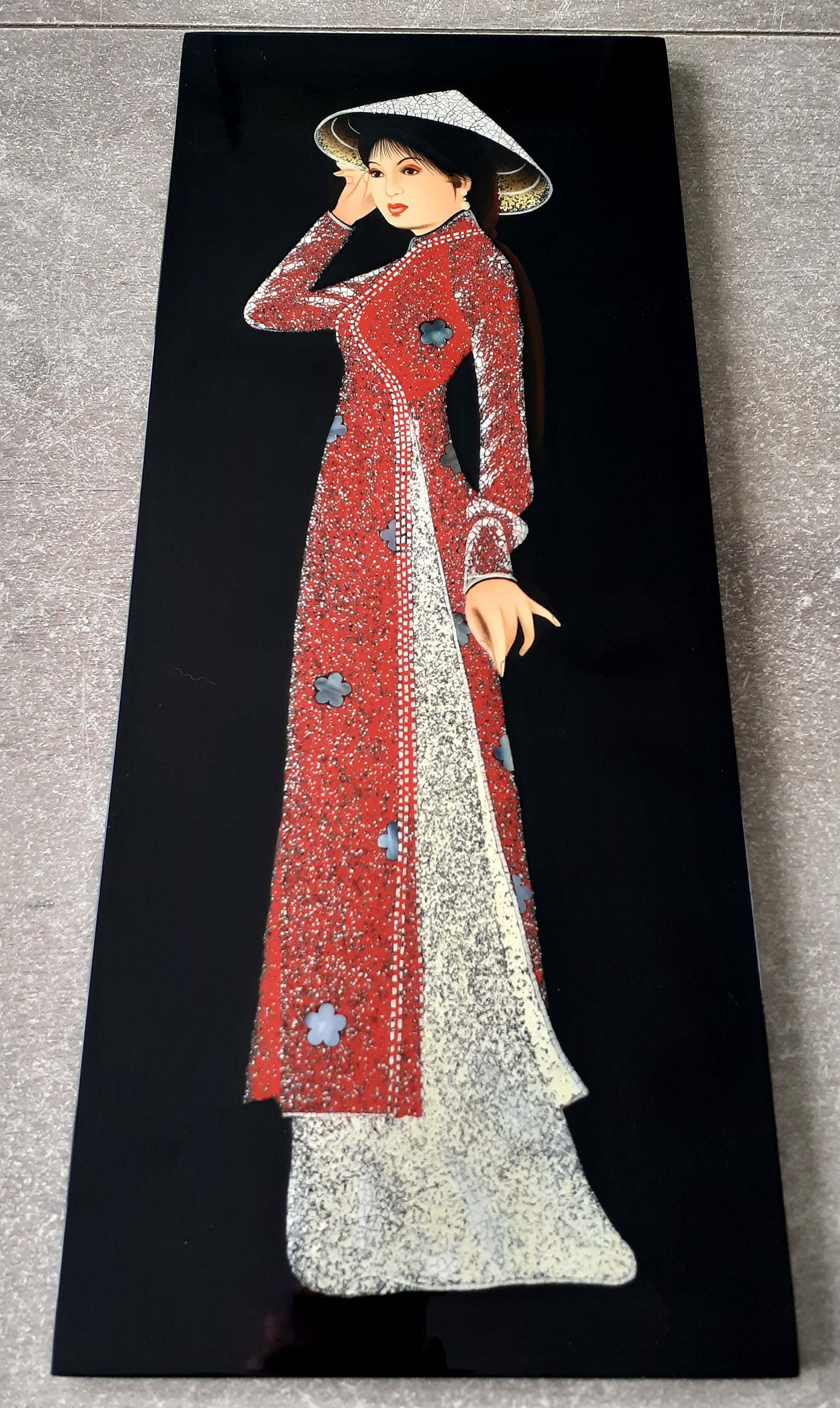 Tres Joli Tableau de La Vietnamienne Laqué sur Coquille d'oeuf