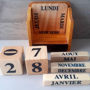 calendrier perpetuel en bois vernis image 4