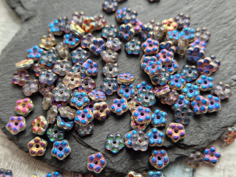 50 Czech glass small flower daisy sacer beads 5 mm *Dark peacock*