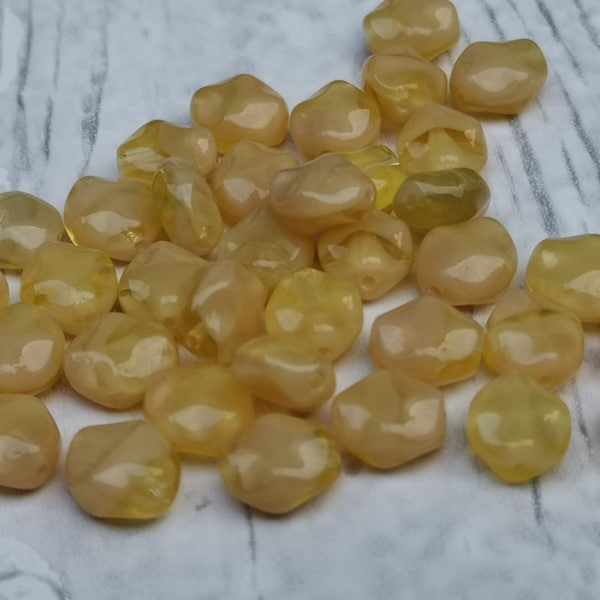 25 Czech glass oval dark yellow ochre beads 9 x 8 mm