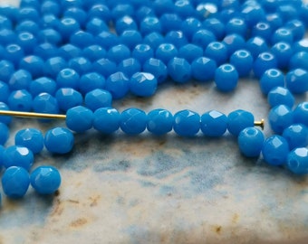 100 Czech glass fire polished beads 4 mm - pastel blue