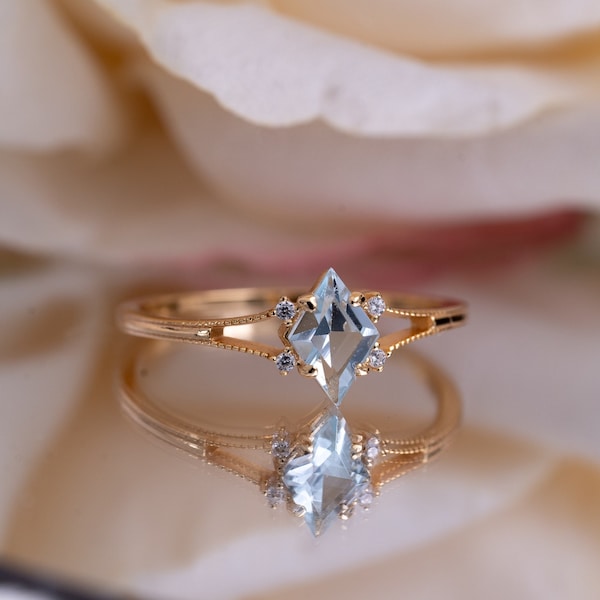 Blue Topaz Marquise Ring, Delicate December Geboortesteen Crystal Stapelbare Ringen, Natuurlijke Verloving/Verjaardagscadeau, Promise Princess Ring