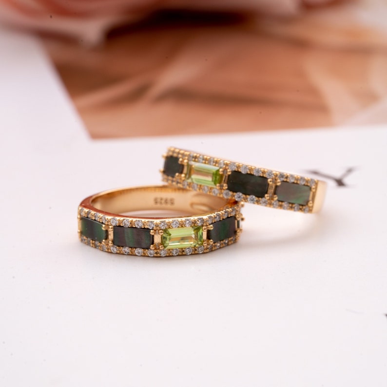 Peridot Black Shell Band-Olivine Dainty Ring-Black Mother of Pearl Ring-Crystal Gemstone Simple Band-Unique Proposal Band Gift for Her image 1