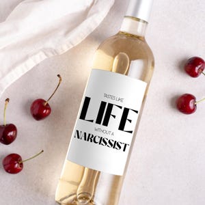 Etichetta per vino con documenti di divorzio appena firmati * Regalo per divorziati * Regalo di rottura * Felicemente divorziati * Regalo per lei * Divertente idea regalo per la festa del divorzio *