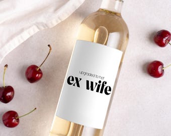 Etichetta per vino con documenti di divorzio appena firmati * Regalo per divorziati * Regalo di rottura * Felicemente divorziati * Regalo per lei * Divertente idea regalo per la festa del divorzio *