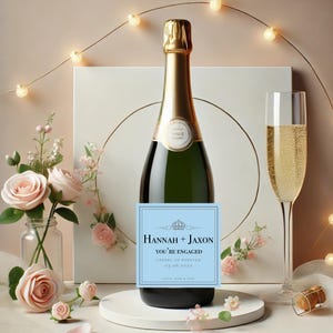 Autocollants personnalisés d'étiquette de champagne de célébration de fiançailles pour des cadeaux de fête de fiançailles