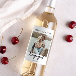 Etichetta per vino di fidanzamento con foto personalizzata * Regalo di fidanzamento personalizzato * Regalo di nozze * Siete fidanzati * Regalo di coppia * Champagne * Liquore al vino *