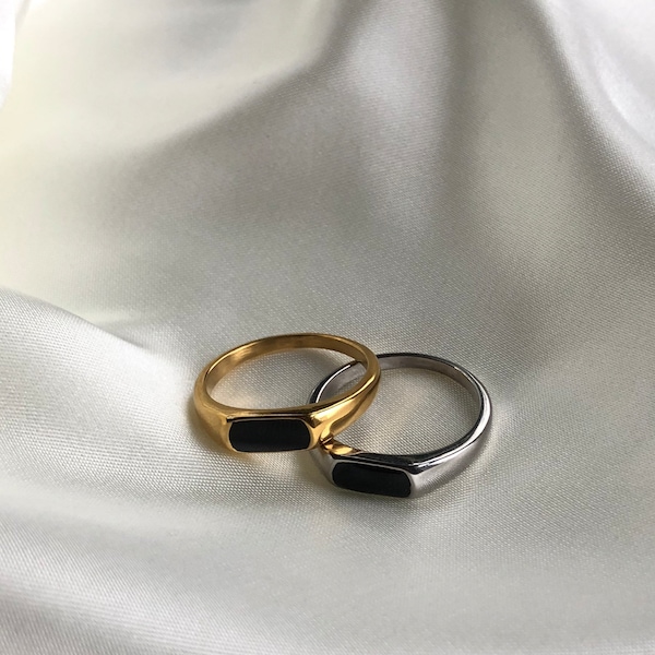 Minimalist black onyx band ring. 18k gold plating, silver stainless steel. stackable, statement, dainty, small, vintage, cute, alternative