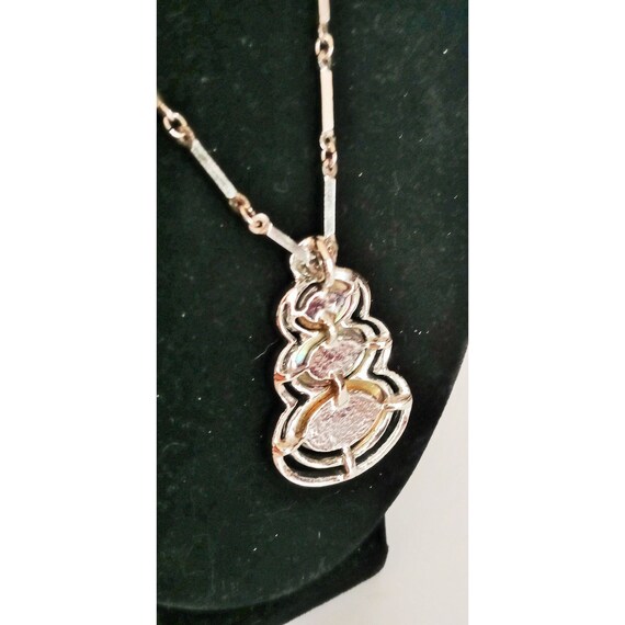 Mother of Pearl pendant graduated silvertone sett… - image 5
