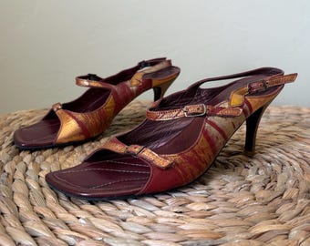 STEPHANE KELIAN / France / hand painted detail / 2000 / buckled slingback heel / open toe sandal / 7.5 US