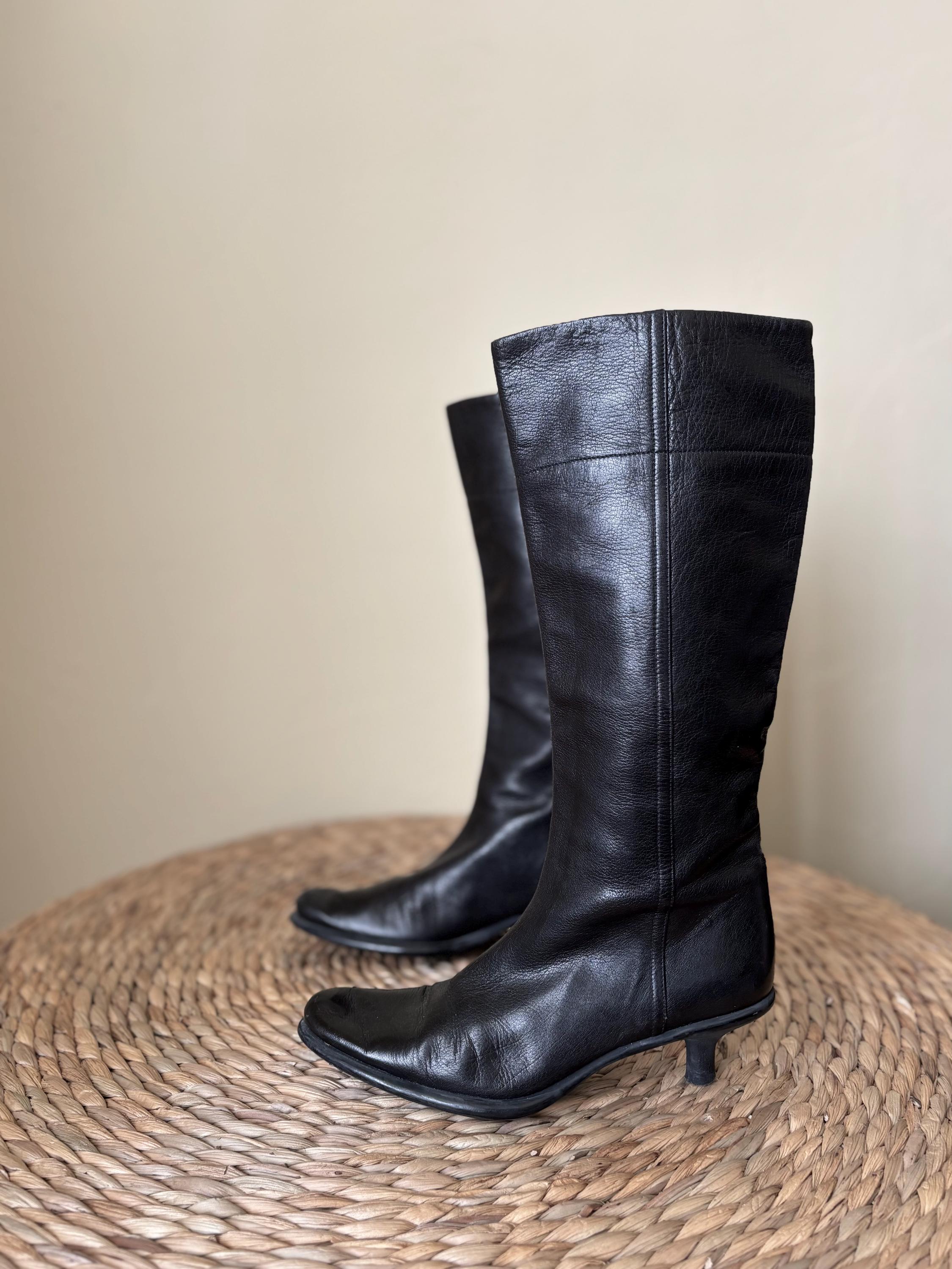 靴 Archive miu miu pointed toe boots brown Vintage Miu Miu Boot - Etsy