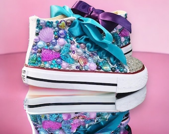 Niña pequeña Niños bling perla pequeños zapatos de sirena - zapatos de nombre personalizados zapatos de cumpleaños- 1er cumpleaños zapatos - cumpleaños tema sirena -