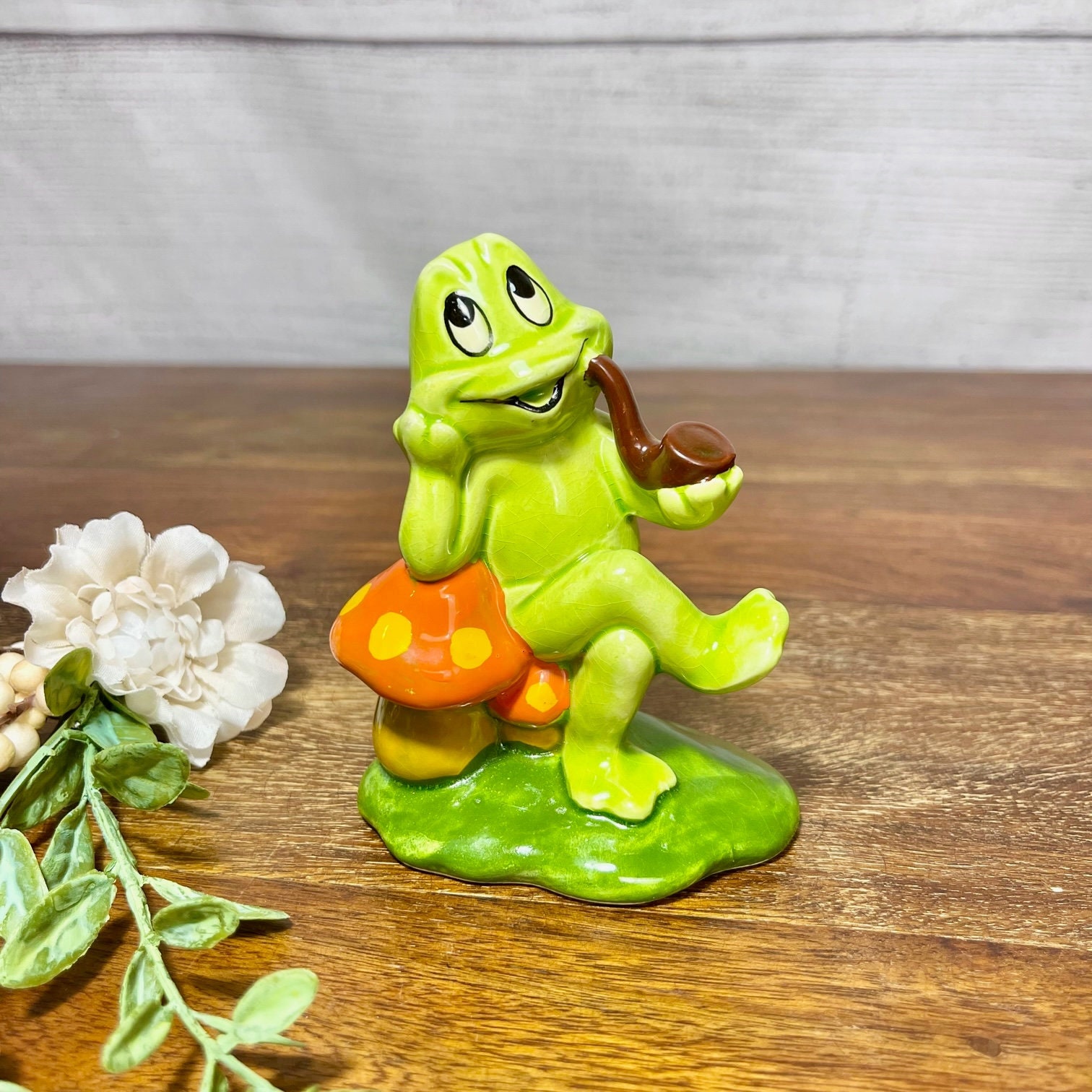 Adorable Vintage Lefton Sitting Frog Figurine 