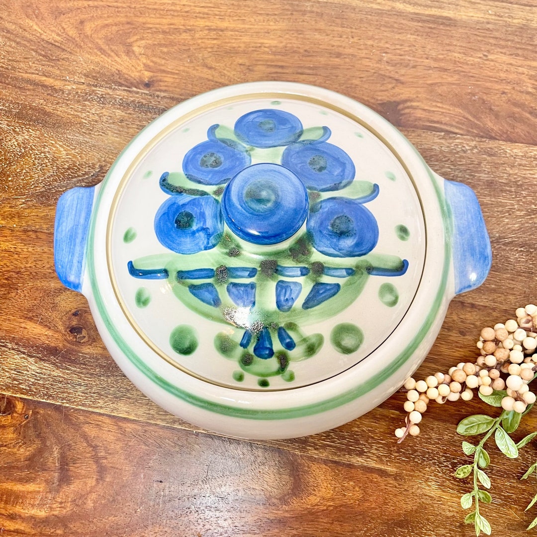 Vintage M.A. Hadley Pottery Blueberry Bouquet 10.5 Casserole Dish W/lid
