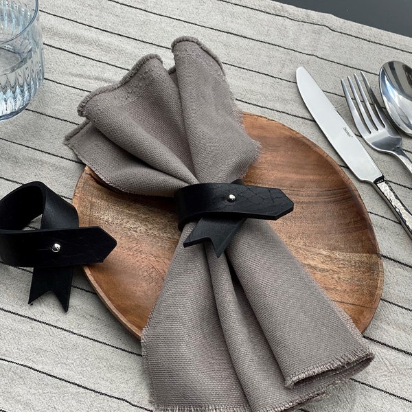 Custom Leather Napkin Rings, Personalized Leather Table Decor, Napkin Rings, Restauran menu,