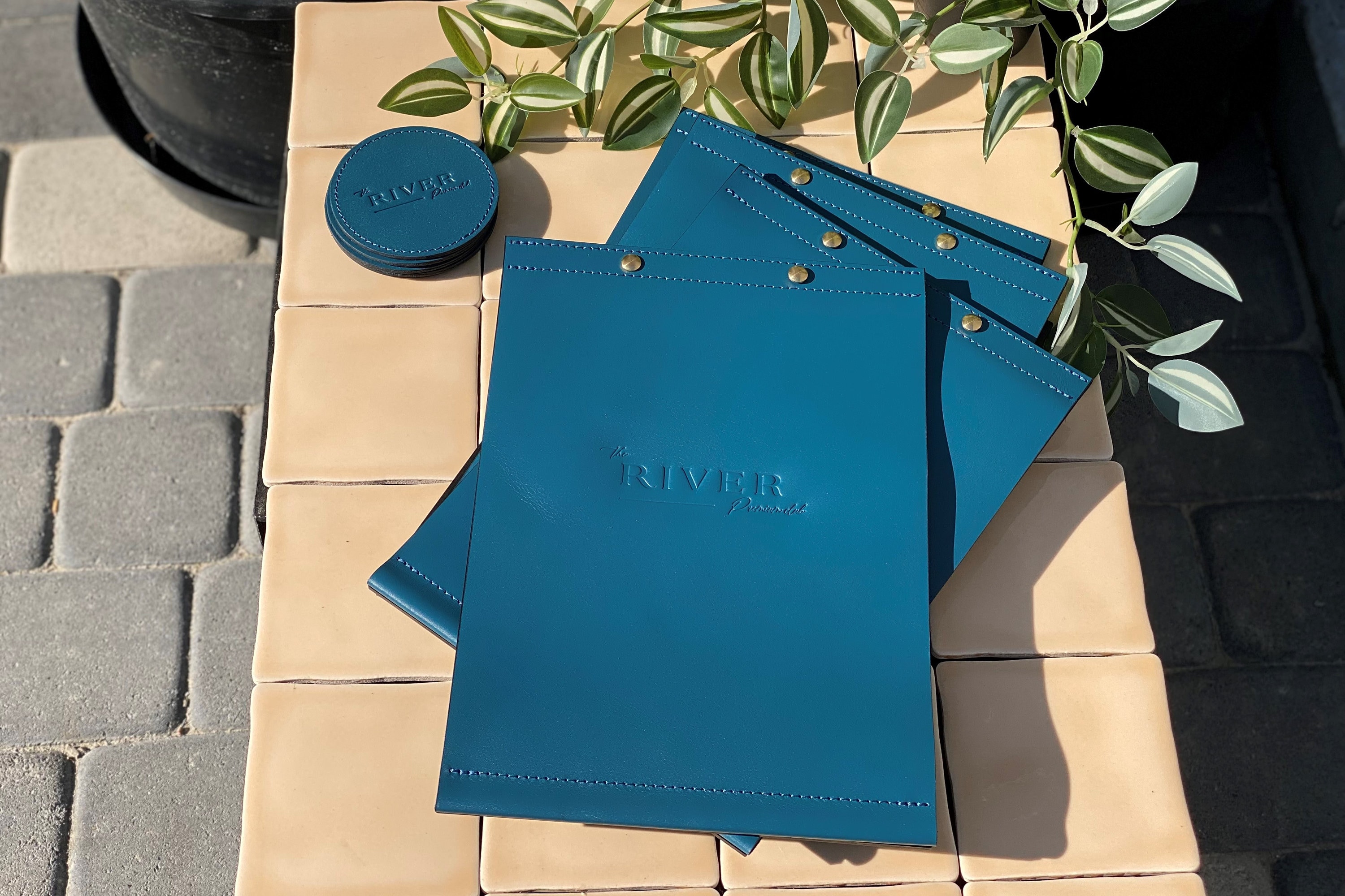 Menufolder Menu Holder Restaurant Menu Folder Menu Board Etsy