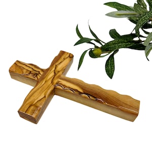 NUEVA* Cruz de pared de madera de olivo de Tierra Santa