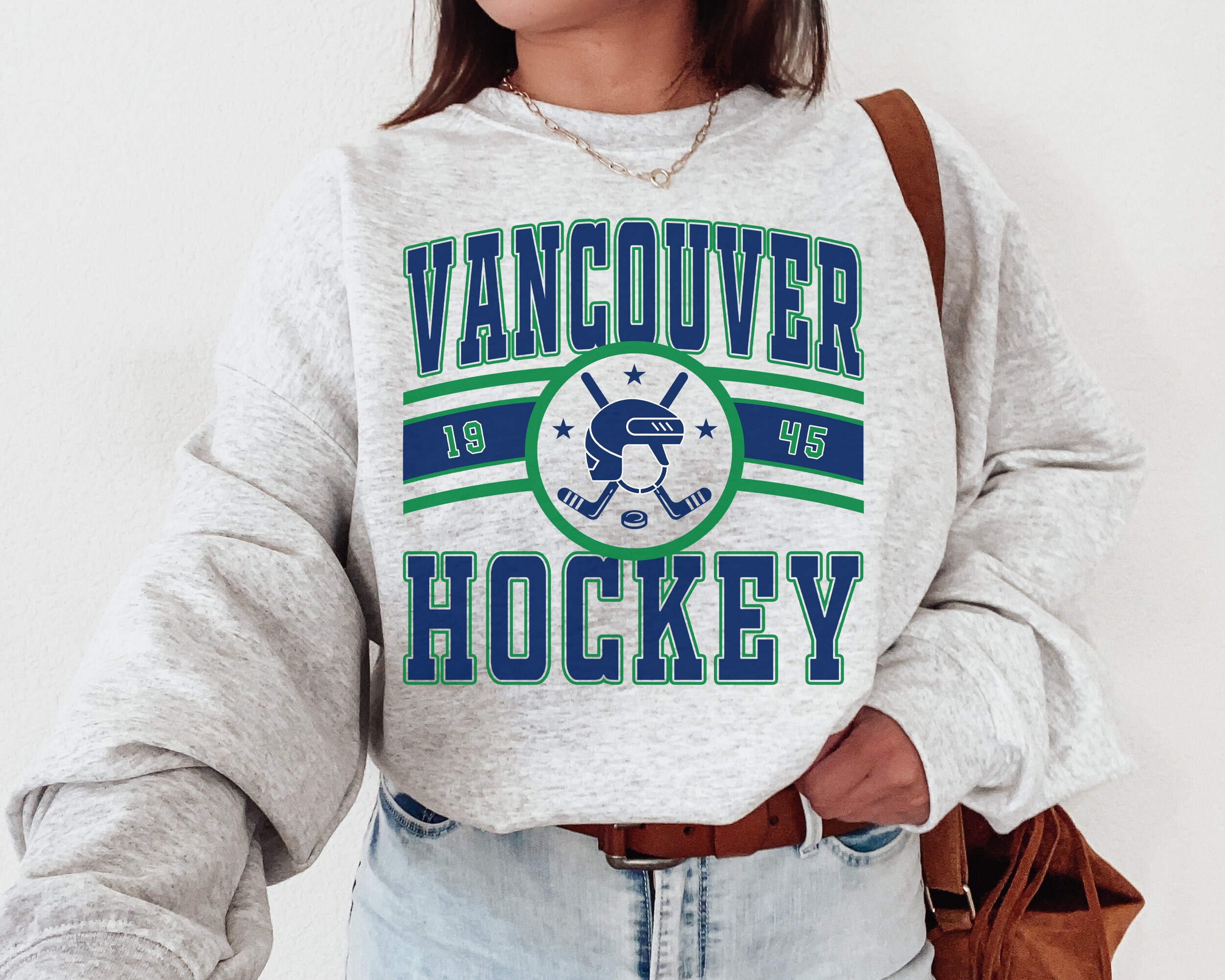 Vancouver Canucks Retro NHL Crewneck Sweatshirt Hoodie Shirt Gifts for Fans  - Bluefink