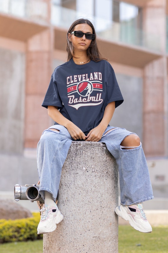 Vintage Cleveland Guardian Crewneck Sweatshirt / T-shirt 