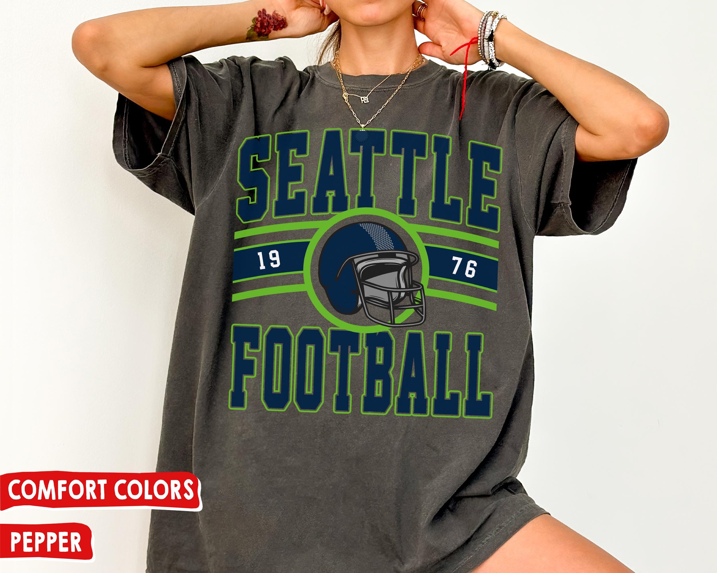 【23.65】23FW★ TIME TO FOOTBALL TEE Champion® 2025 Football Schedule Tee – Southern Exchange Company