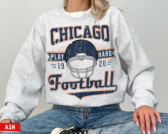 Chicago Football Skyline | Vintage Illinois Bear Gift T-Shirt Chicago Football Skyline | Vintage Illinois Bear Gift T-Shirt