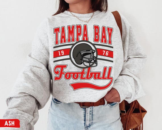 Vintage Tampa Bay Football Crewneck Sweatshirt T shirt Buccaneers Sweatshirt Tampa Bay T shirt Buccaneers Game Day Buccaneers T shirt Etsy UK