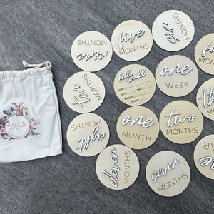 Disques Milestone en bois et acrylique pour bébé | Gravure au laser | Bois | Nouveau-né | Cadeau baby shower | Qualité supérieure | Cartes bébé étape importante