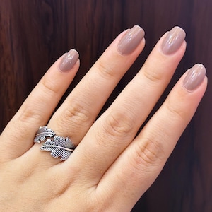 Feather Adjustable Silver Ring,Stackable Ring,Bohemian Ring,Leaf Designer Ring,Anniversary Band Silver Ring For her & Women&#39;s Gift Idea Boho