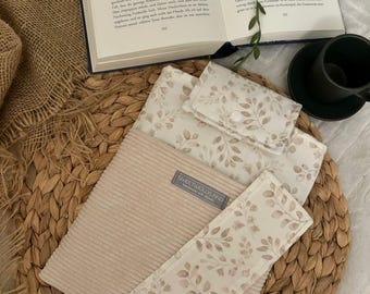 Capa de livro • Capa de livro com cordão e tela • Bolsa para livros • Bolsa para livros acolchoada • Capas para livros • Capa para Kindle • Conjunto para presente • Marcador de livros