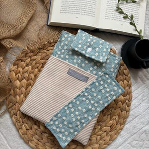 Bestickte Buchhülle Stoff Bücherhülle Canvas • Buchtasche Blumen Geschenk Buch Büchertasche • Kidle Hülle Lesezeichen Eukalyptus Booksleeve