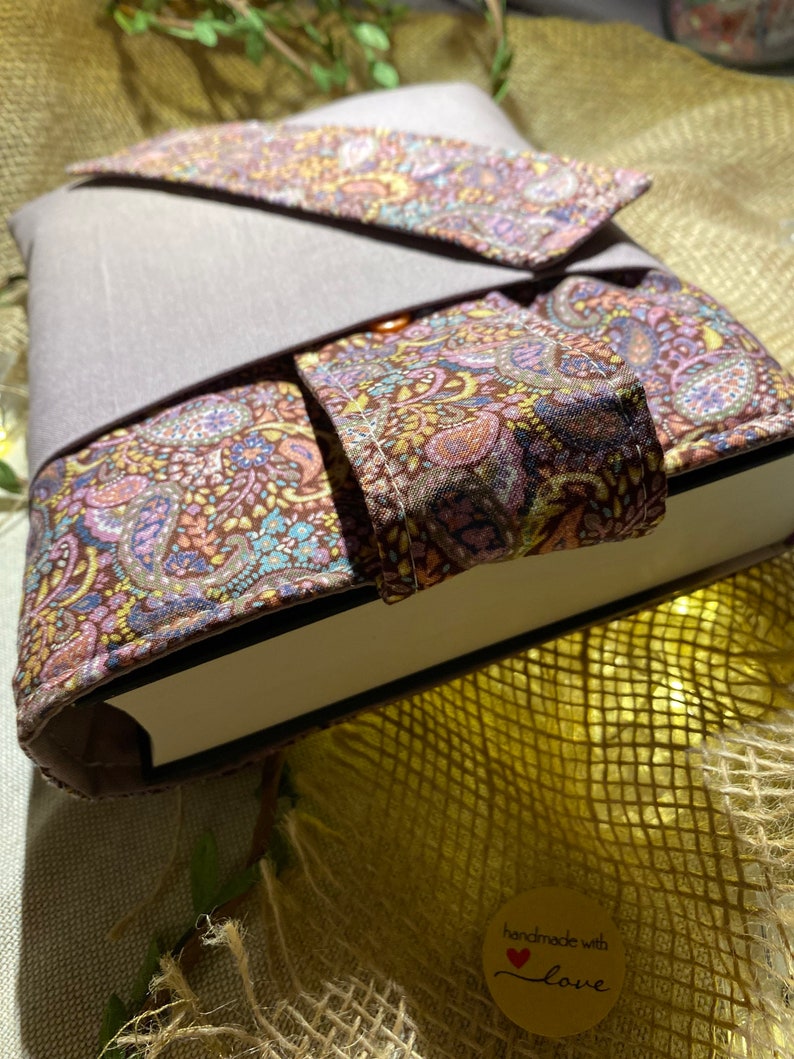 Buchhülle aus Paisley Stoff Buchtasche gepolstert Buch Bücher Accessoires Bücherhülle inklusive Lesezeichen Bookmarker Booksleeves Bild 6