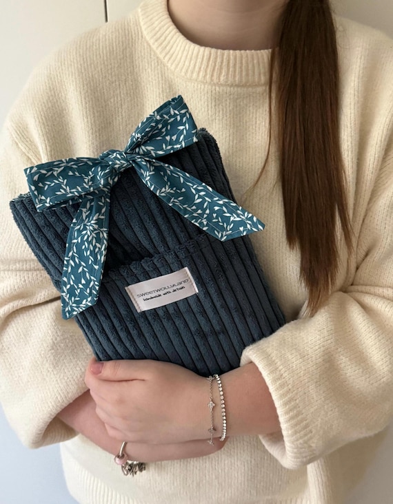 Pochette à livre en velours côtelé | Housse de livre en tissu avec doublure fleurie | Cadeau pour lecteur