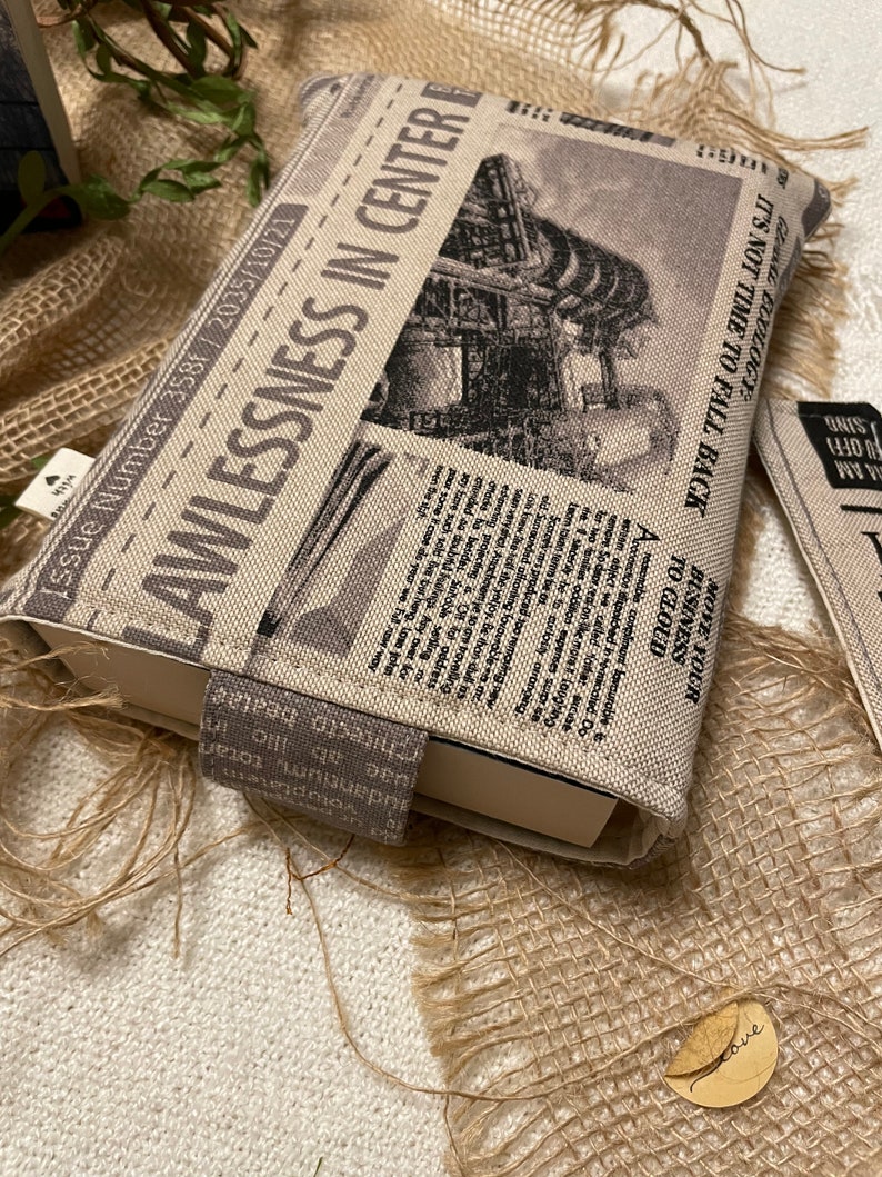 Book cover made of canvas fabric Padded book bag Newspaper look accessories Book cover including bookmark set bookmarker booksleeves image 5