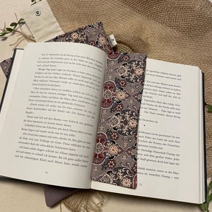 Set Buchhülle Stoff Bücherhülle mit Canvas Buchtasche gepolstert Büchertasche buch accessoires Lesezeichen Bookmarker Booksleeves Bild 9