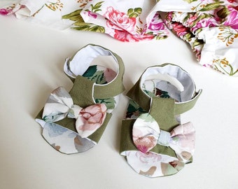 Babies Sandals Cute plain and floral designs with or without bows