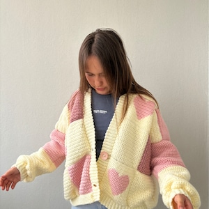 Pink Hearts Cardigan crochet patchwork handknit zdjęcie 4