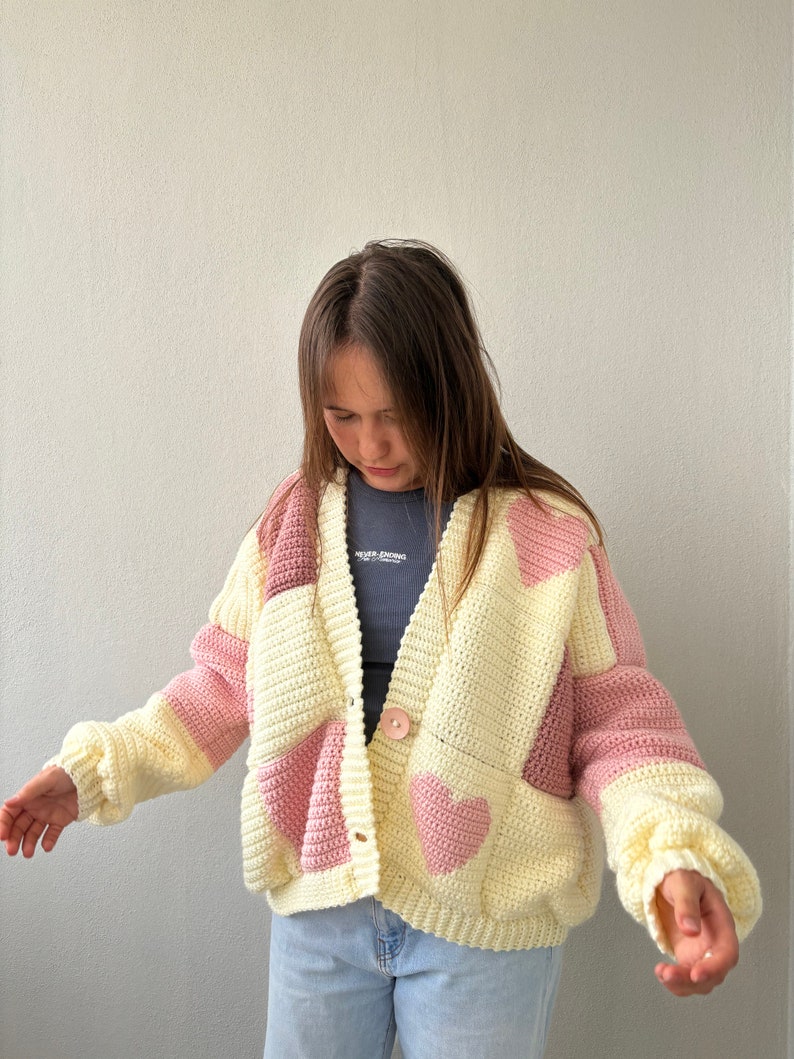 Pink Hearts Cardigan crochet patchwork handknit zdjęcie 4