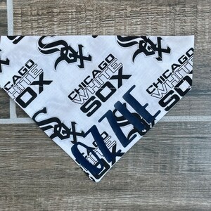 Chicago Personalized Dog Bandana (Over the Collar) Baseball, Custom Bandana, Cat Bandana, Slip on Bandana, Dog Scarf, Leash, Gift