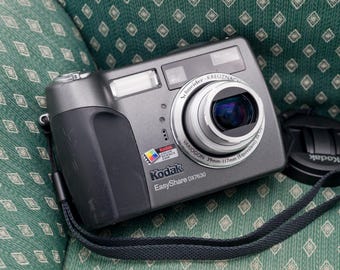 Câmera digital compacta retrô Kodak EasyShare DX7630 de 6,1 megapixels com lente zoom de 3x, testada.