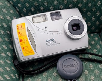 ペンタックス Optio 30: 3.2メガピクセルCCDセンサー搭載3倍ズーム