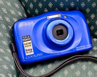 Field Tested Waterproof Shockproof Blue Nikon Coolpix W100 13.2 Megapixel CMOS Sensor 3x Zoom Compact Digicam