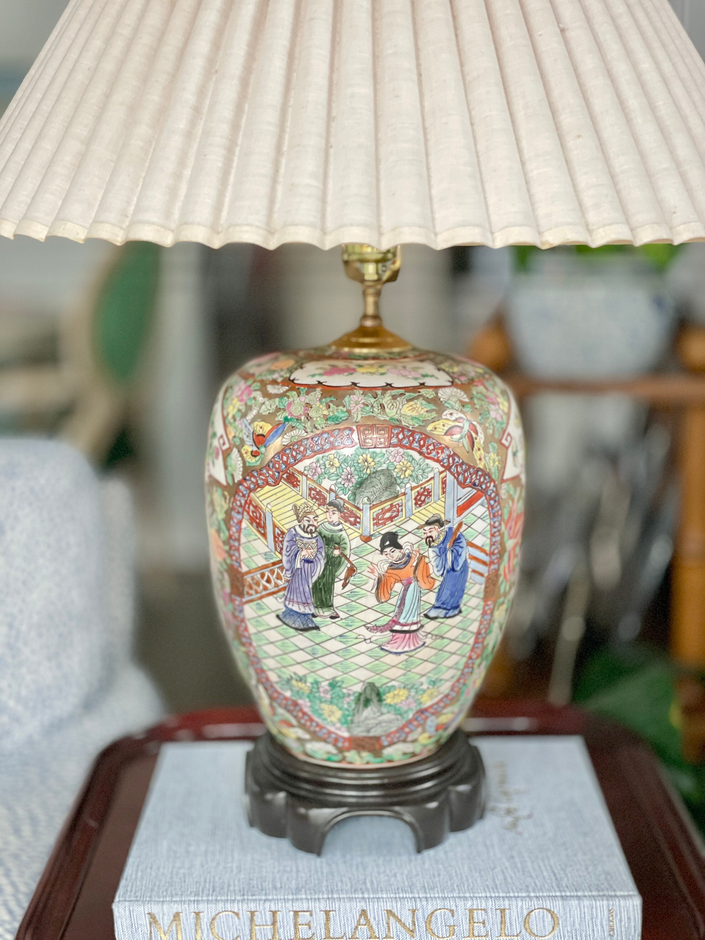 Vintage rose 2024 table lamp