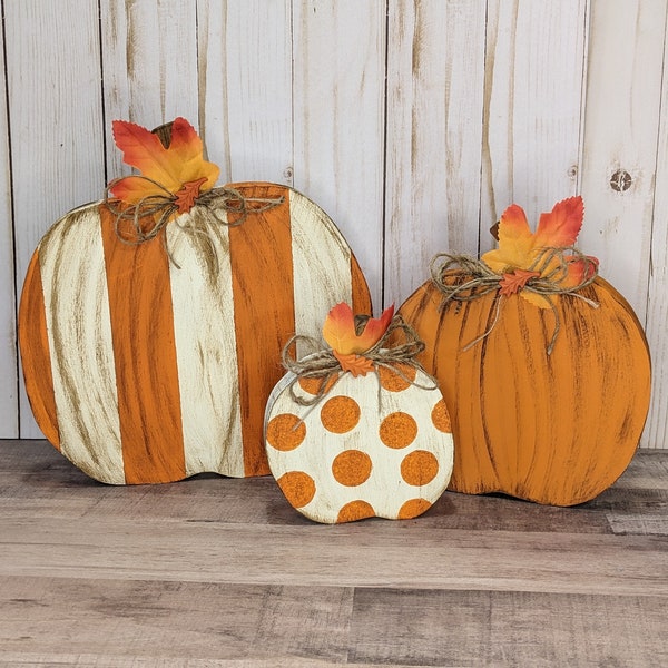 Wooden Pumpkins, Rustic Fall Decor, Autumn Rustic centerpieces, Shelf sitter, 3 pumpkin set, decor, Halloween decor, fall, Farmhouse, mantel