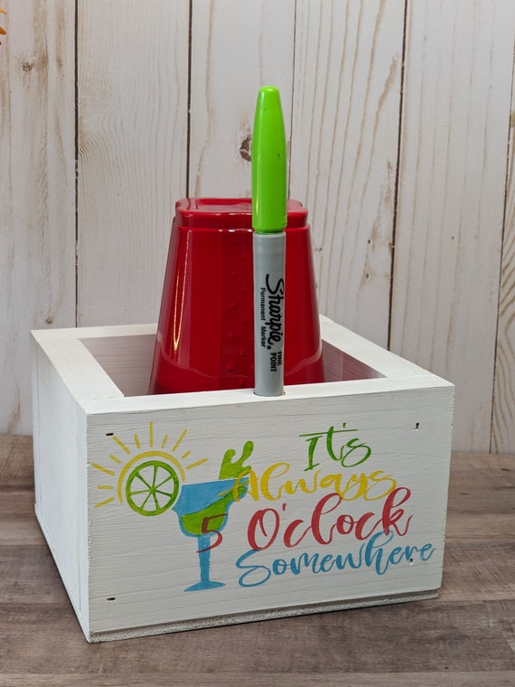 It's 5 O'clock Somewhere Wooden Party Cup Organizer, Marker Holder, Cup  Caddy, Party Supply, Gift for Her, Solo Cup Holder, Rustic Box 