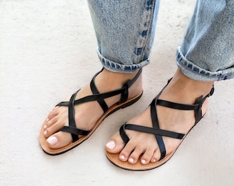 Sandales noires, chaussures en cuir noir de taille 40UE, sandales grecques, sandales pour femmes, fabriquées en Grèce, sandales à lanières noires, sandales faites à la main