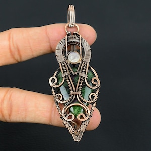 Colgante de zoisita rubí, colgante de piedra lunar, colgante envuelto en alambre de cobre, joyería hecha a mano con piedras preciosas naturales. Regalo de Navidad para ella, regalo para él.