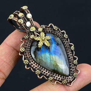 Labradorite Pendant, Natural Labradorite Gemstone Copper Wire Wrap Pendant, Labradorite Crystal Healing Handmade Jewelry Gift For Mom & Wife