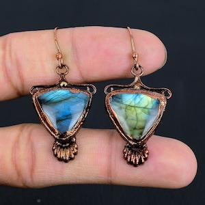 Auffällige Labradorit Ohrringe, Kupfer Electroformed Ohrring Natürliche Trillion Form Labradorit Edelstein Ohrring Handgemachtes Schmuck Geschenk für sie
